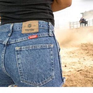 VTG Wrangler JeanShort- Detail pockets-EUC—Mom—Dad Jean-Highwaist-Sz 36-Midthigh
